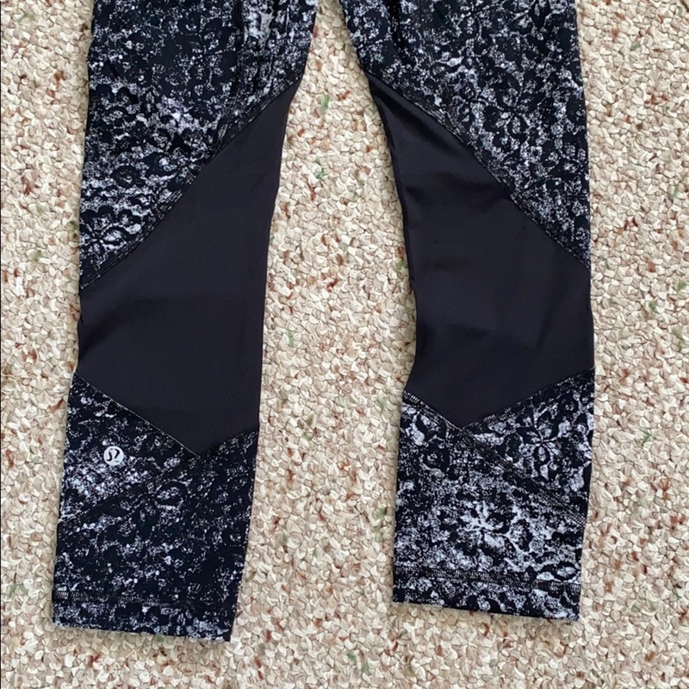 SOLD Lululemon leggings - Picture 4 of 5